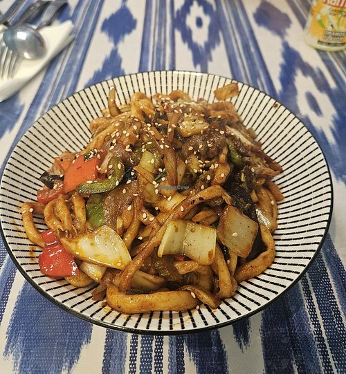 Lagman at Roshangul in Dijon