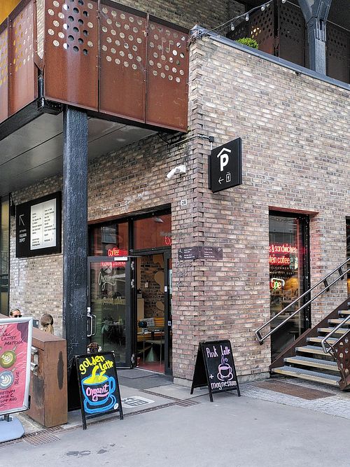 Entrance at Organit Kafé in Oslo