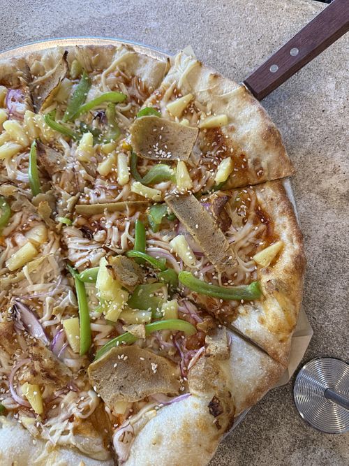thai chicken pizza  at Pizza Uncommon in West Lafayette
