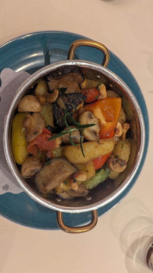 Vegane Gemüsepfanne at Restaurant und Pizzeria Alina in Breitenwang
