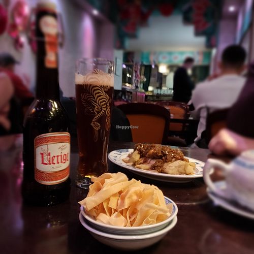 A welcome snack and S11 (QIE ZI/steamed aubergine ) at Drei Chinesen in Dusseldorf