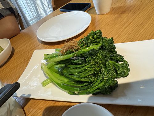 Broccoli and garlic  at Rushisu in Dongguan