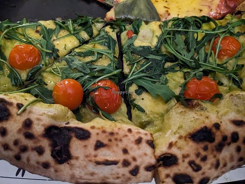 Die Guacamole-Pizza at PESTO PIZZA in Bochum