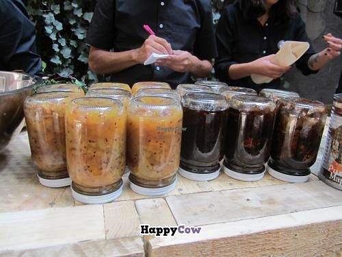 pineapple kiwi and apple kiwi jams at Los Loosers in Mexico City