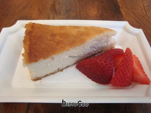 cheesecake at Maddys in Los Angeles