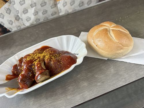 Vegane Currywurst 5,80€  at Jörg's Würsteltreff in Linz