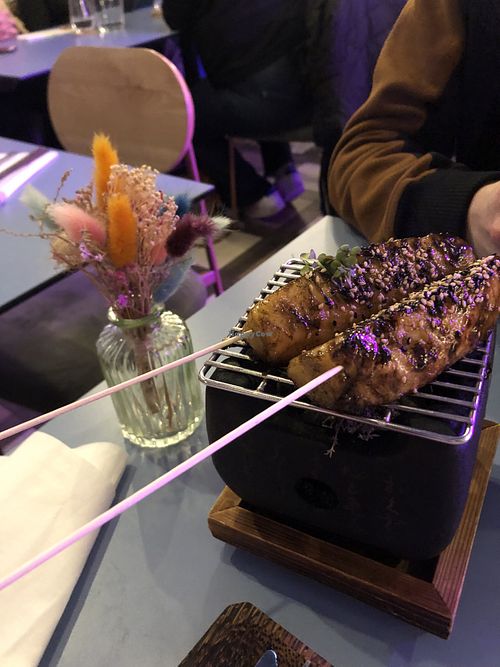 Ananas rôtis au sésame (délicieux !)  at Miss Bao in Rennes