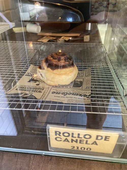 Vegan cinnamon roll  at Pan Merced in Santiago