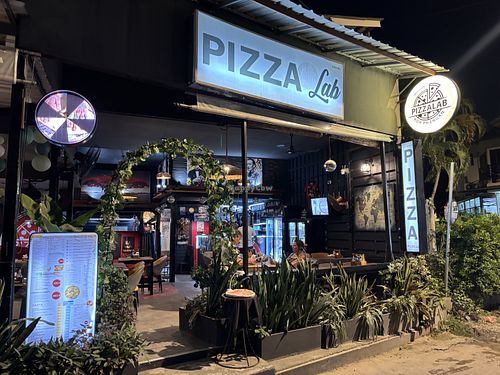   at PizzaLab in Koh Phangan
