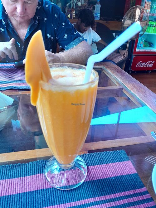 Mixed fruit drink at Cafe Eden in Ella