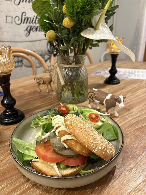  Bagel fish burger    at Cafe Zi - 梔子 in Kowloon