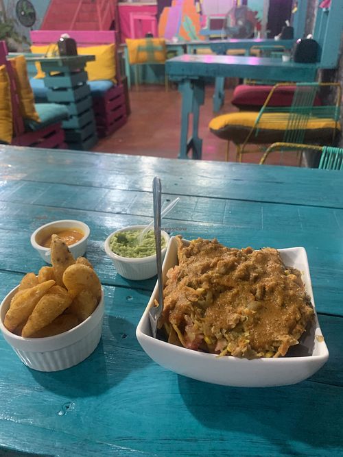 Nachos sin queso   at Teengo's in Flores