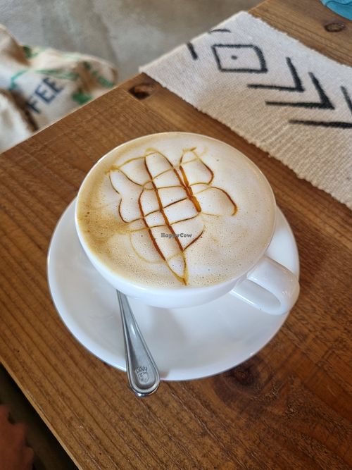 Oat milk caramel latte at Mateno Coffee - マテノコーヒー in Kagoshima
