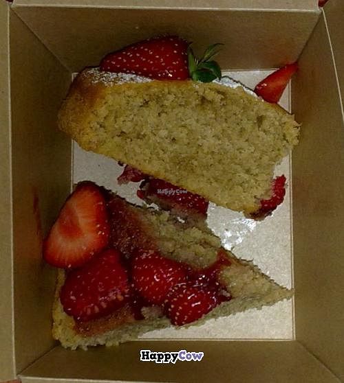 Victoria Sponge with strawberries and strawberry jam (detachable, to fit in takeaway box) at Moose's Kitchen in Hastings