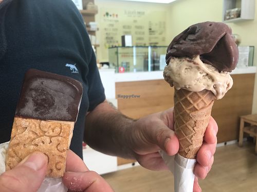 Ice cream sandwich and gelato at Il Gelato Amico - San Massimo in Turin