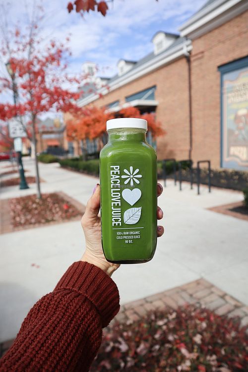 Green juice at Peace Love Juice in New Albany