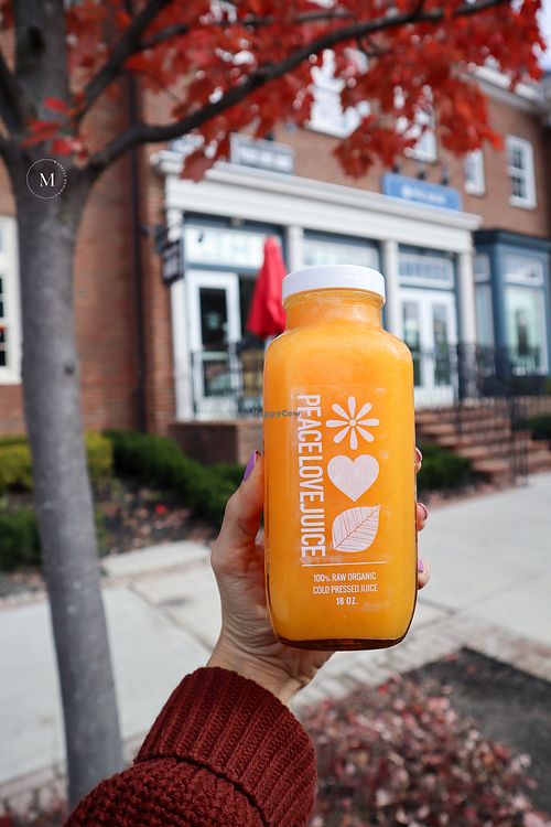Orange juice at Peace Love Juice in New Albany
