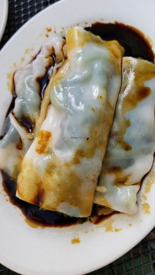 Pea pod Leaf Rice rolls at The Original Buddha Bodai - Kosher Vegetarian Restaurant in New York City