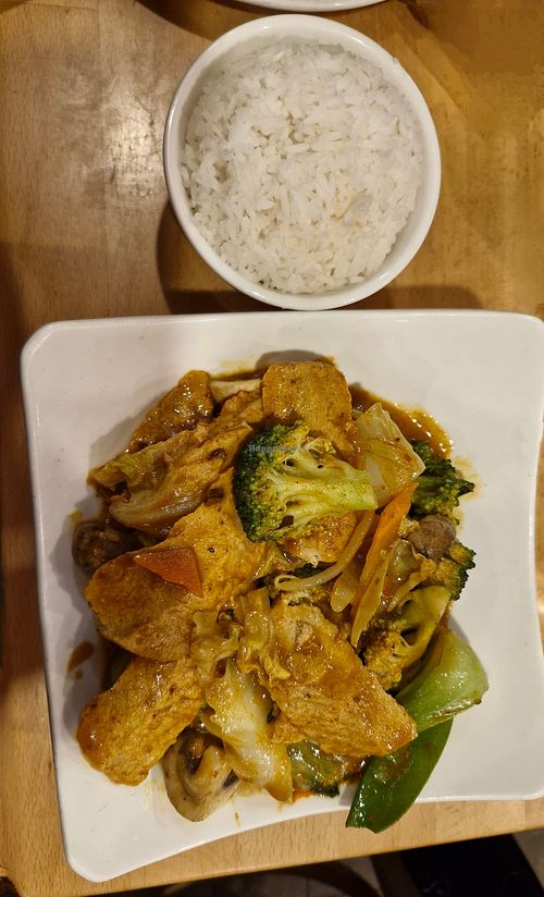 Chicken and vegetables in curry at The Original Buddha Bodai - Kosher Vegetarian Restaurant in New York City
