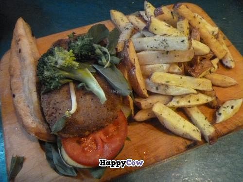 Blissful burger at Green Point in Cusco