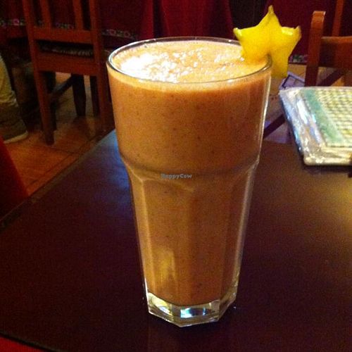 Fresa-Platano-leche de castañas Smoothie at Green Point in Cusco