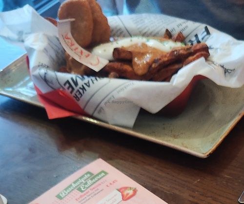 Sweet potato fries with vegan croquettes/nuggets at Cafe Extrablatt in Leverkusen