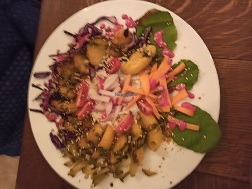 Potatoes with hummus at Maitri-vegan&glutenfree in Poznan