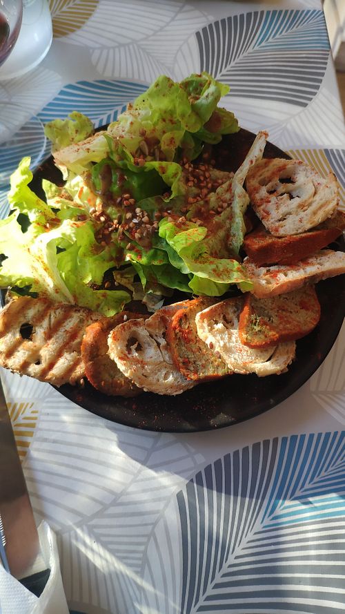 Donne moi du cash !! at Greedy Guts in Caen