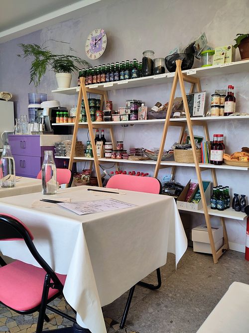 Eat-in space at Guinga in Paris