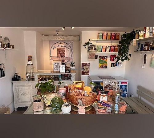 ¡Hola! Aquí encuentras exclusivamente una gran variedad de alimentos y productos libres de origen animal: locales, nacionales, a granel, empaquetados, sin azúcar... ¡Te esperam at S34 Alimentos y Productos Libres De Origen Animal in Metepec