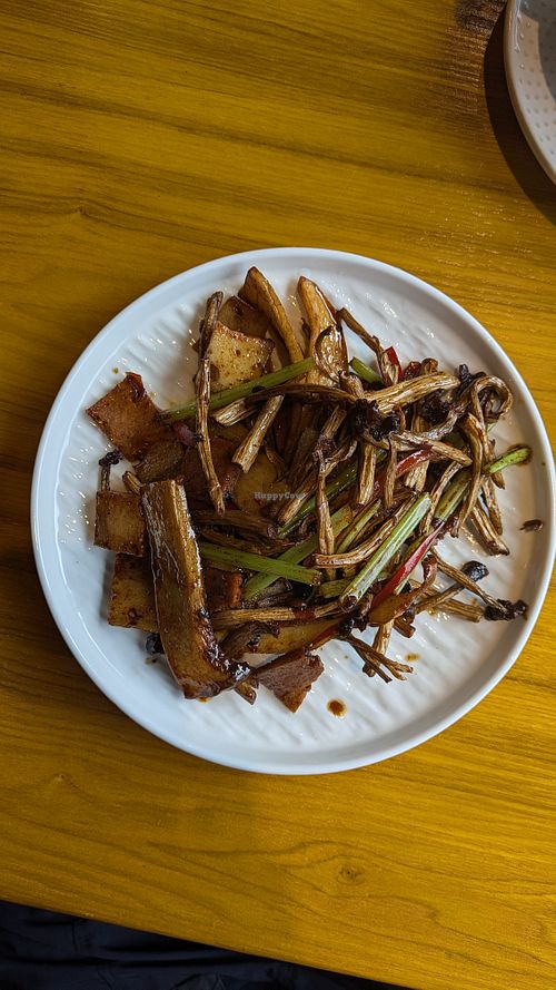  at Huì Yuán Sù Shí Fāng 慧缘素食坊 Lotus Vegan in Shanghai