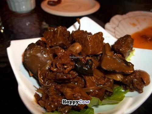 Hui Yuan Vegetarian at Huì Yuán Sù Shí Fāng 慧缘素食坊 Lotus Vegan in Shanghai