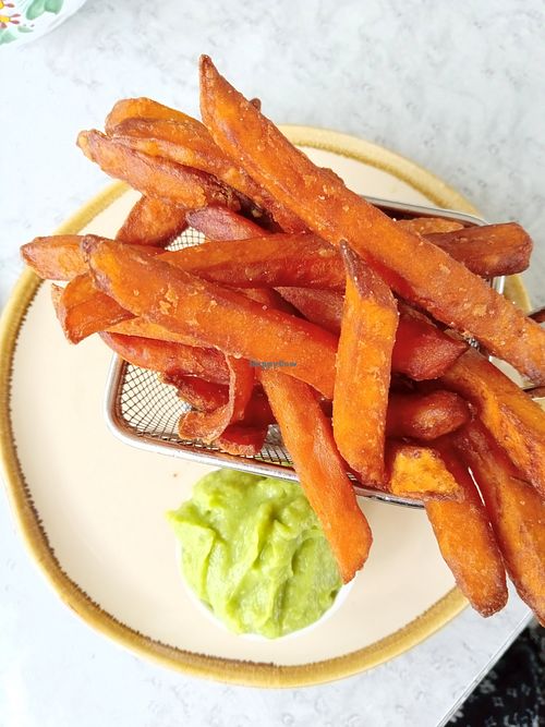 sweet potato fries & guacamole at Utkiek in Norden