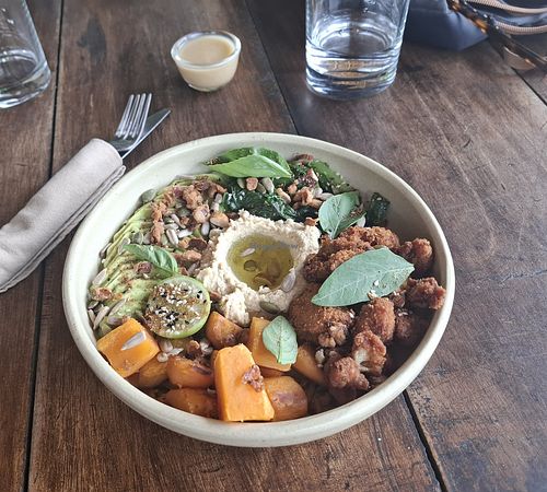 קערת בריאות at Meori in Ahangama