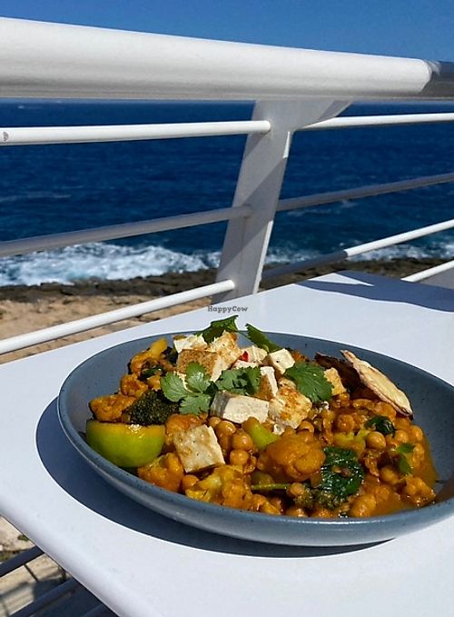 Sehr leckeres veganes Essen. Es steht als Frühstück auf der Karte, kann aber auch zu anderen Tageszeiten bestellt werden.   at La Nave Bistro in St Pauls Bay