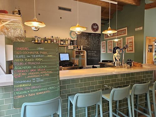 The menu at El Perro Verde in A Guarda