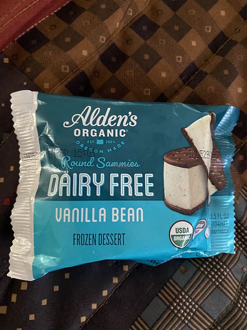 Vegan ice cream sandwich  at Jo's Organic Store  and Deli in Fort Klamath