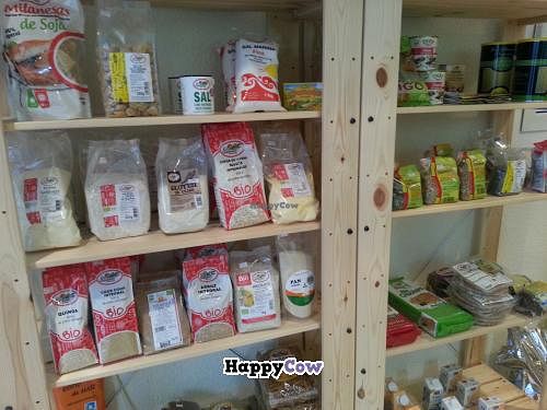 Vegan food at Veganizzimo in Barcelona