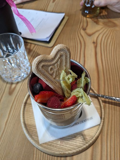 Fruchtiger Eisbecher at Gastronomie Unterlercher in Fugen