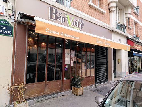 Façade at Bếp Việt in Paris