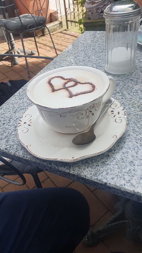 Hafermilch im Milchkaffee at Cafe und Dekoladen Rosenbogen in Bad Salzuflen