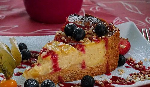 Veganissimo Cheesecake at Restaurant Café Kostbar in Saarbrucken