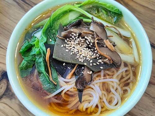 noodles with soup.  at Su Shan Mian - 素山面素食 - 文殊院店 in Chengdu