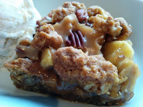 caramel-apple-pecan crumble at The OakTree in Leigh-on-sea