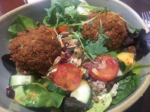 Middle Eastern salad at The OakTree in Leigh-on-sea