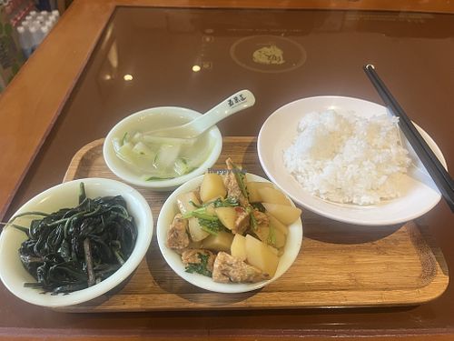 Set meal for 28¥  at Qing He Kitchen - 清荷小厨 in Leshan