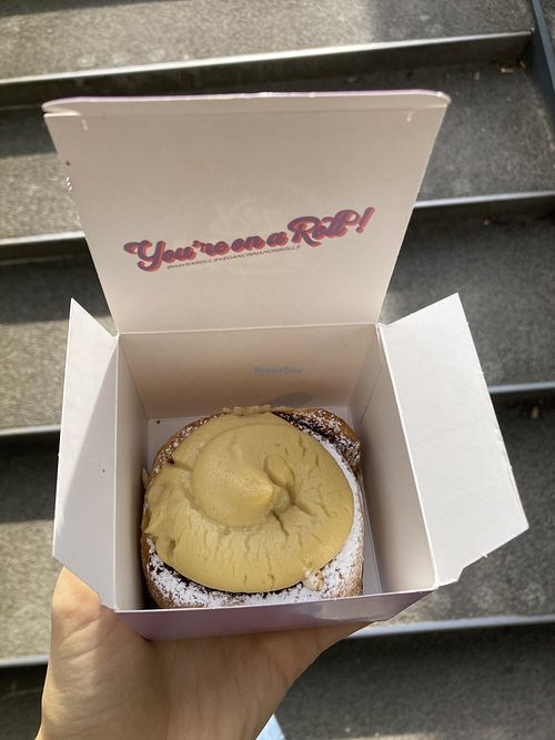 Vanilla custard roll   at Have a Roll in Utrecht