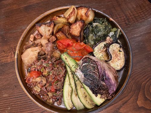 vegan plate at Osteria L'Angolo Divino in Rimini