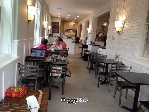 Tandem inside seating at Tandem Bagel Company in Easthampton