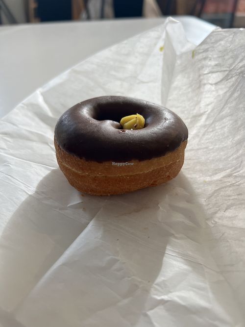 Eclair donut  #Veganuary at Liberation Kitchen in Chicago